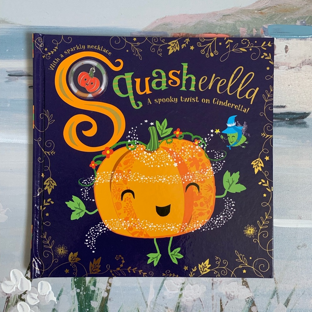 New Squasherella Halloween Children’s Hardcover Book With Necklace🎃